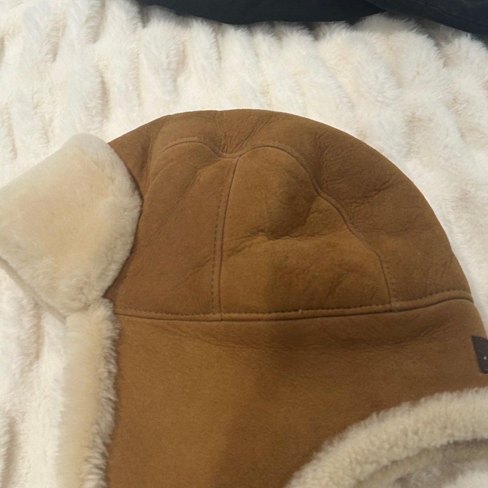 UGG Brown and Cream Shearling Hat Sheepskin - Picture 5 of 6